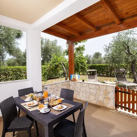 Agriturismo I Tesori Del Sud Vieste, Puglia Exterior foto